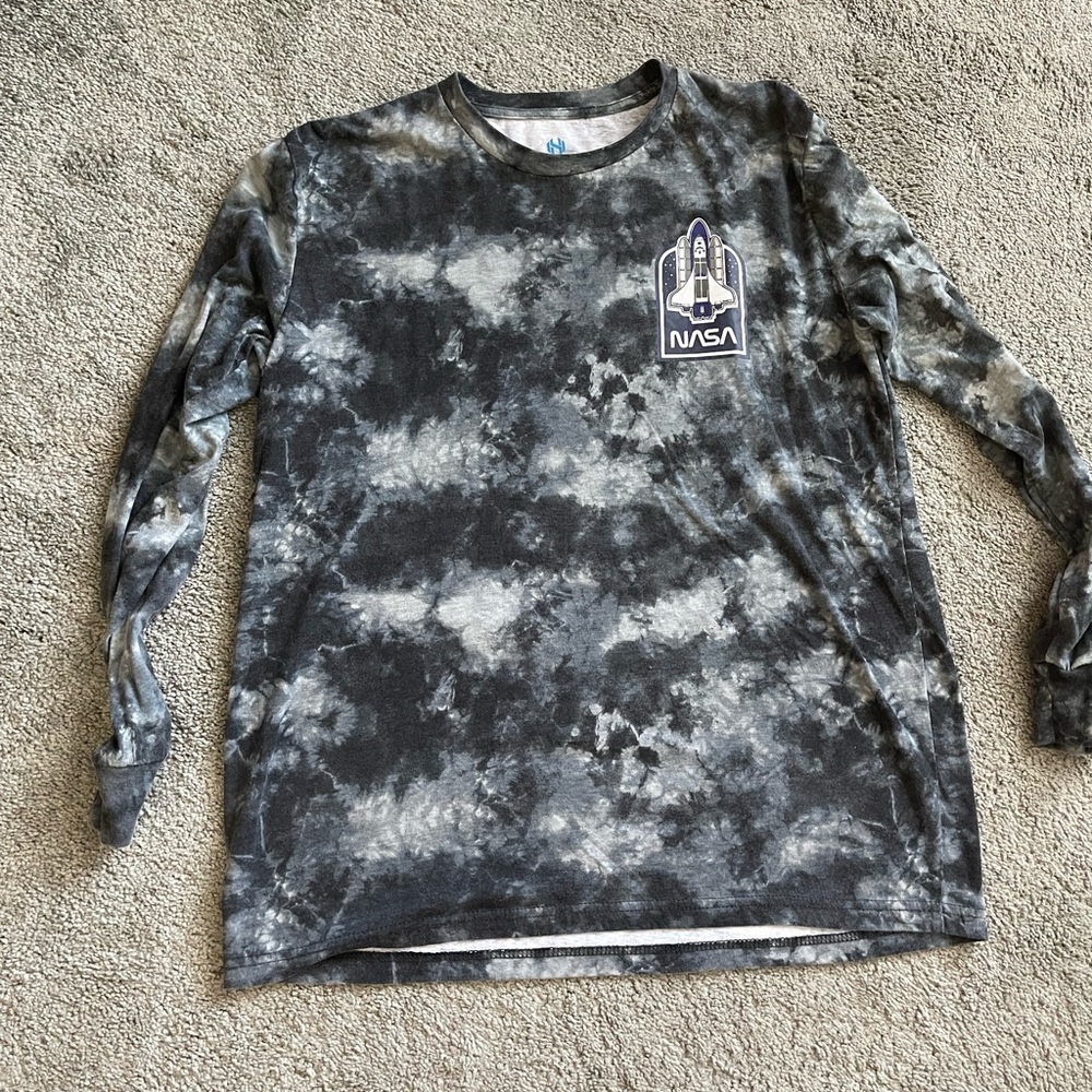 Long sleeve nasa tee
